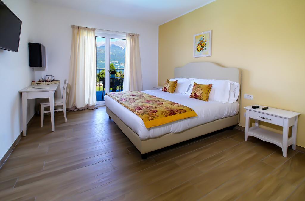Foresteria Villa Margherita Colico Exterior photo